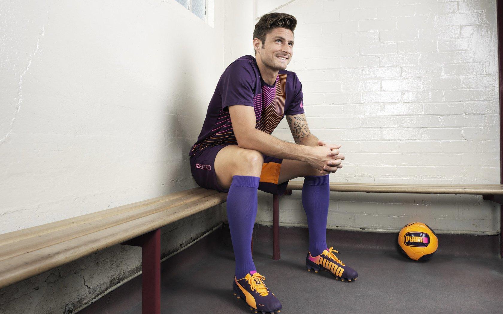 亚洲杯八强冲刺战今夜打响，中国队迎关键一役，CCTV全程直播聚焦中澳伊生死局